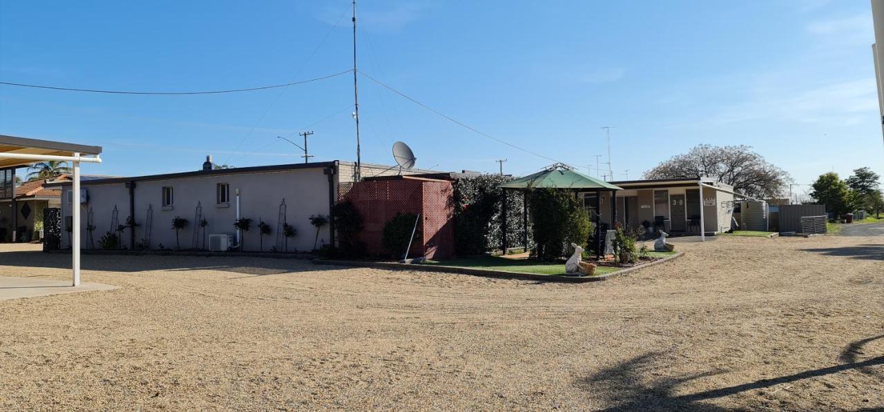 Cameo Inn Motel West Wyalong Kültér fotó